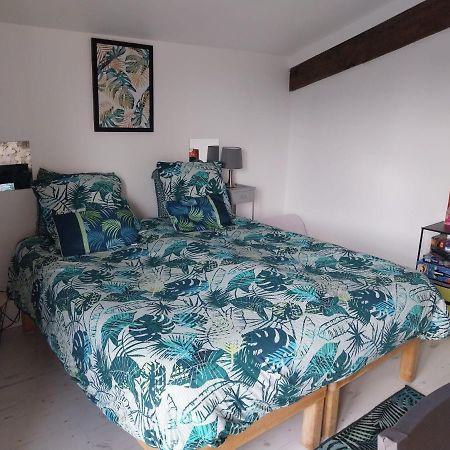 Un Air De Campagne Bed & Breakfast Millac  Exterior photo